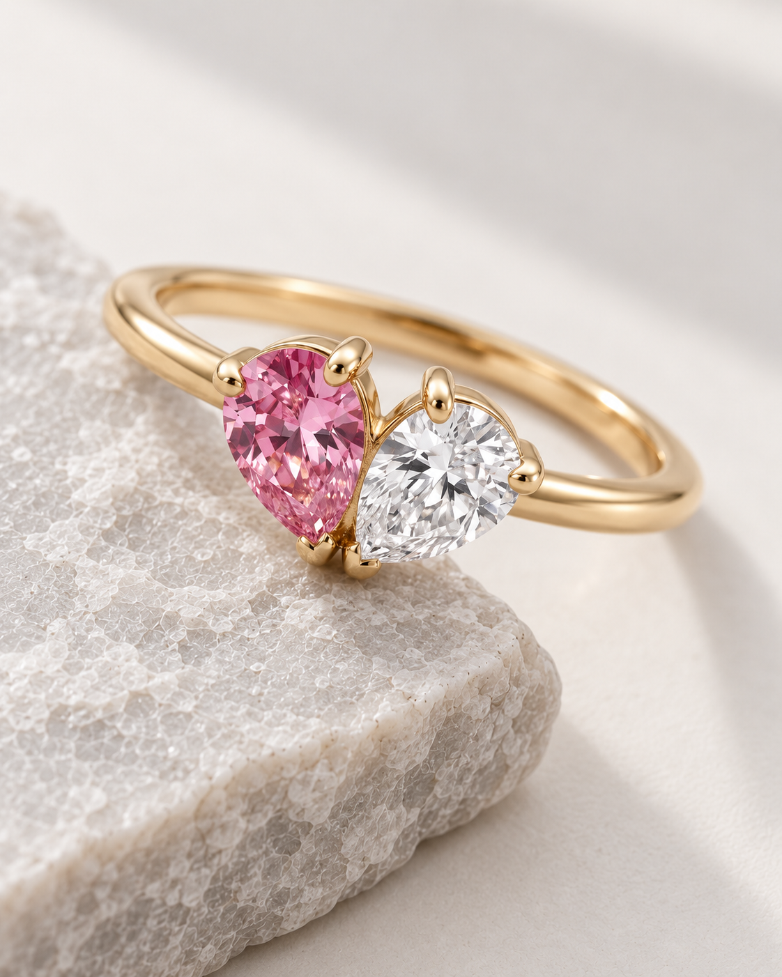 LIVIA RING