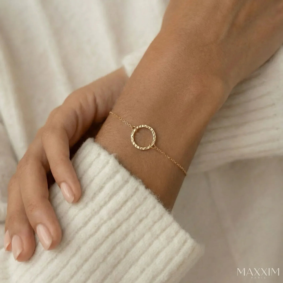 TAYLOR ARMBAND