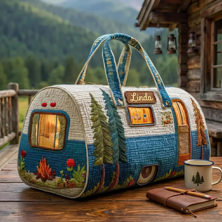 Laurine | Sac de voyage matelassé au camping en forêt